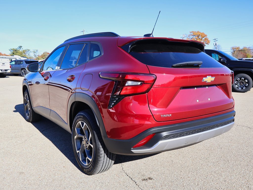 Certified 2024 Chevrolet Trax LT image 23