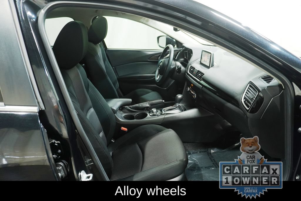Used 2015 MAZDA MAZDA3 i Touring w/ Technology Package FWD image 13