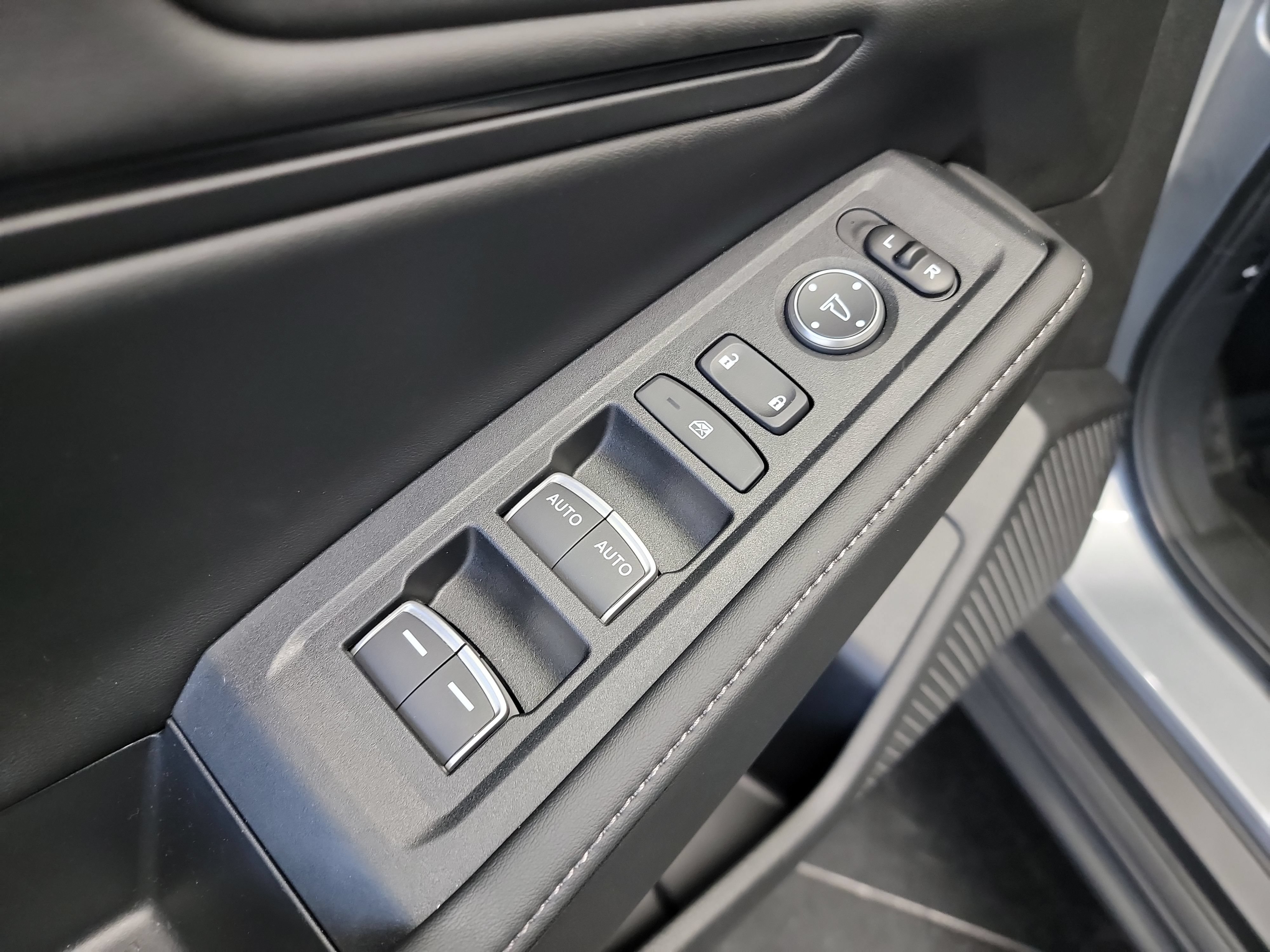 Used 2025 Honda Accord Sport image 14