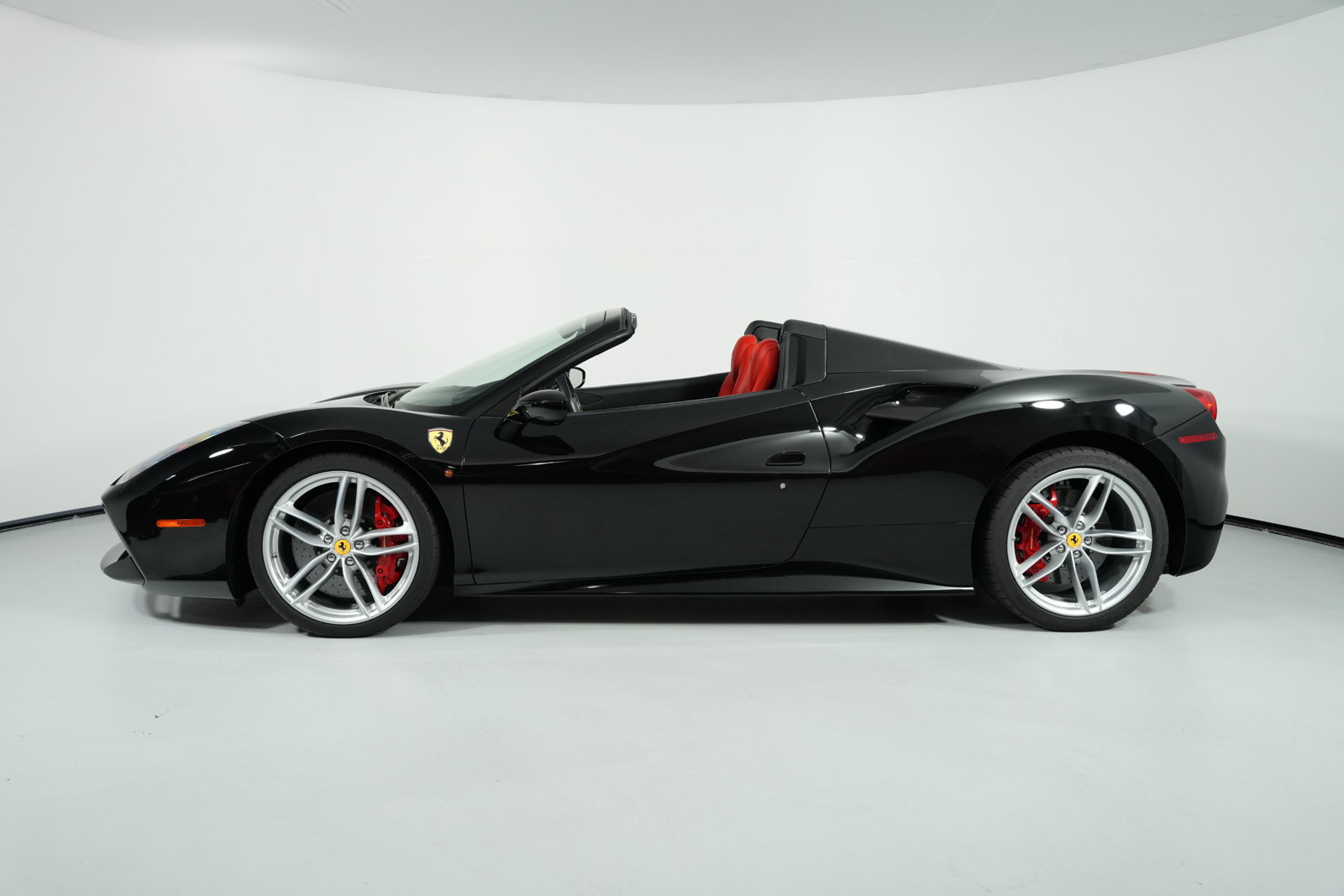 Certified 2017 Ferrari 488 Spider RWD image 22