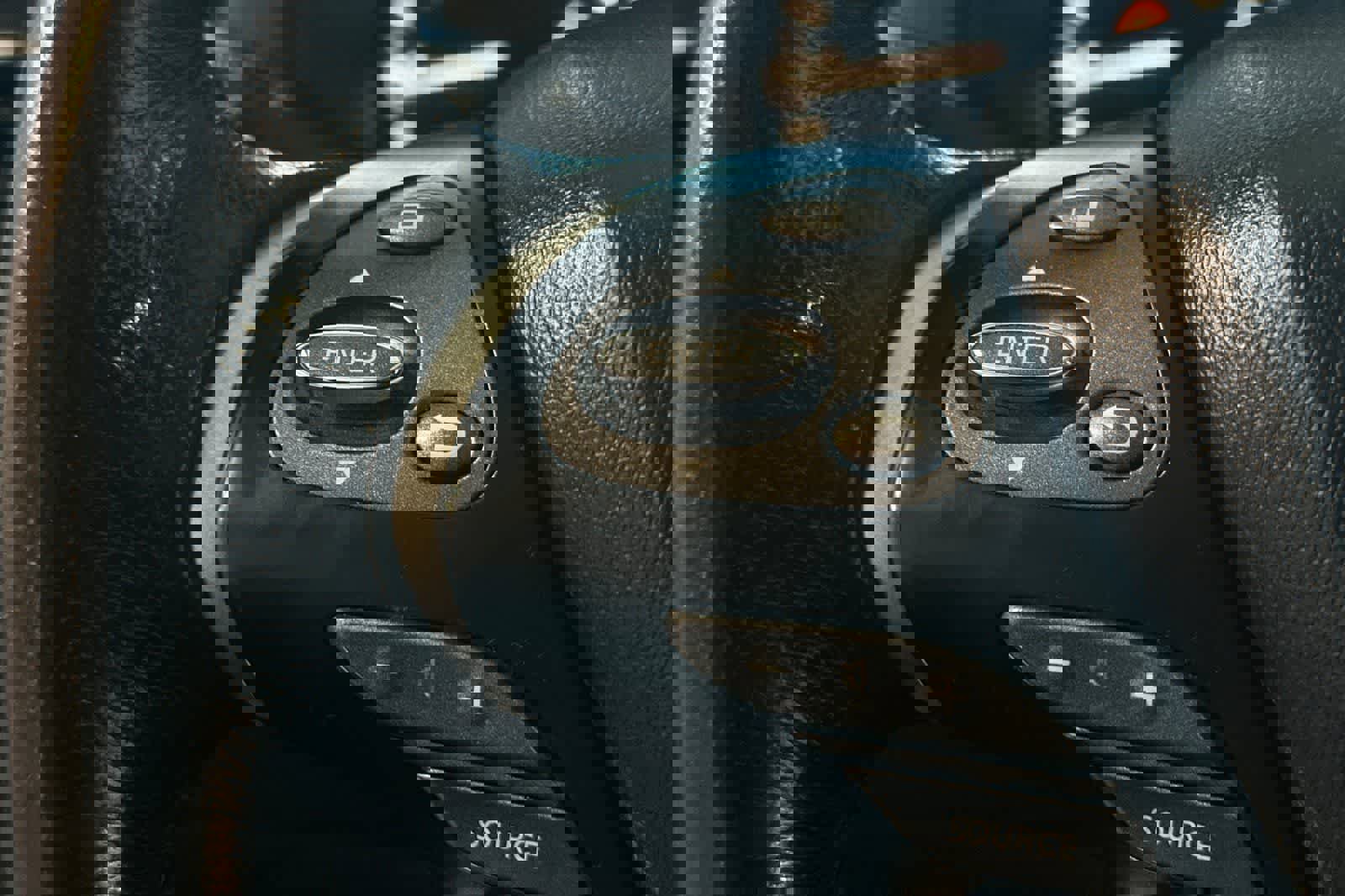 Used 2017 Nissan Pathfinder SV image 31