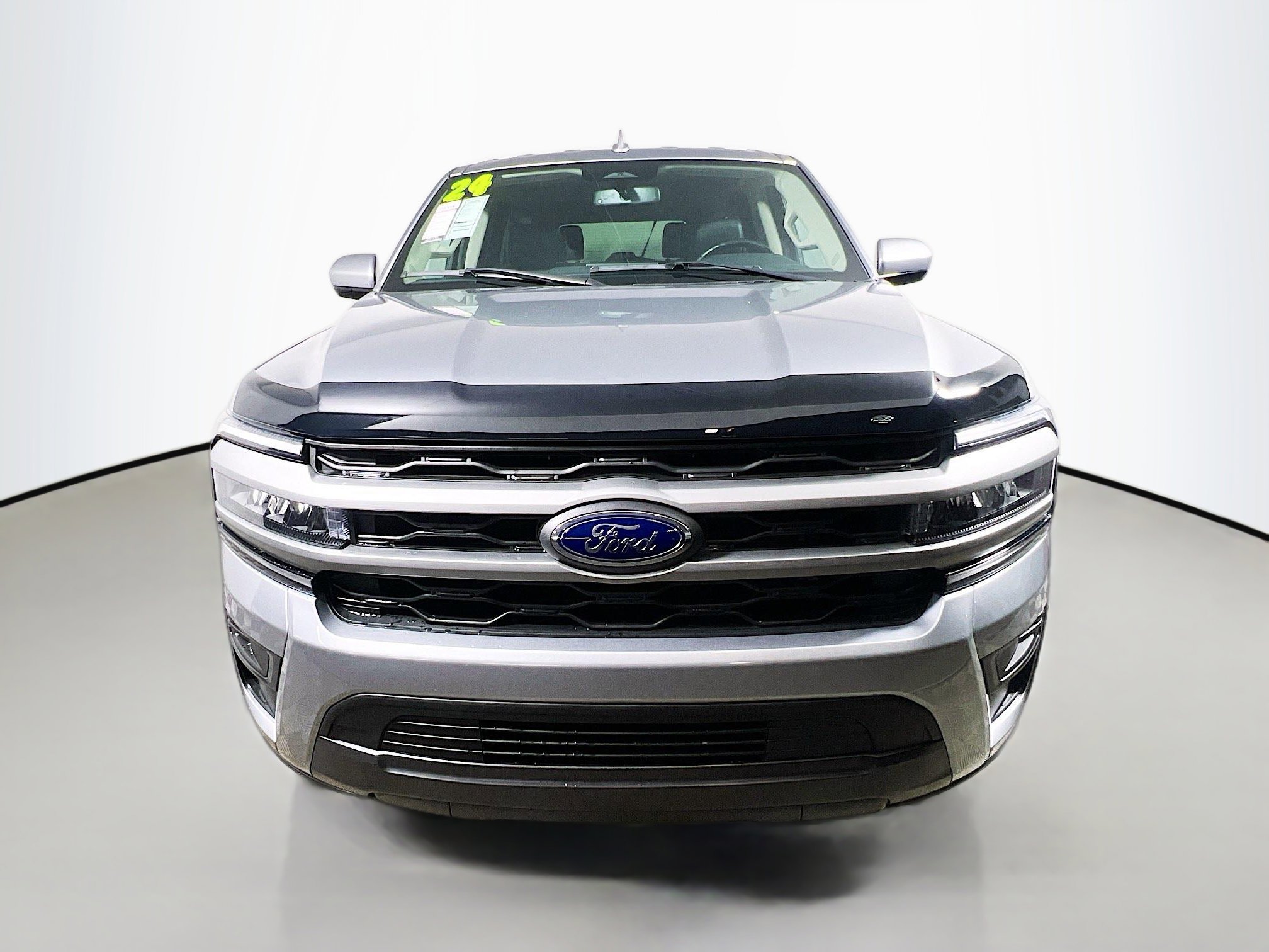 Used 2024 Ford Expedition XLT image 11