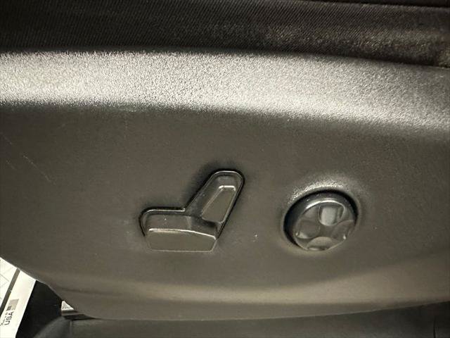 Certified 2022 Chrysler Pacifica Touring-L FWD image 23