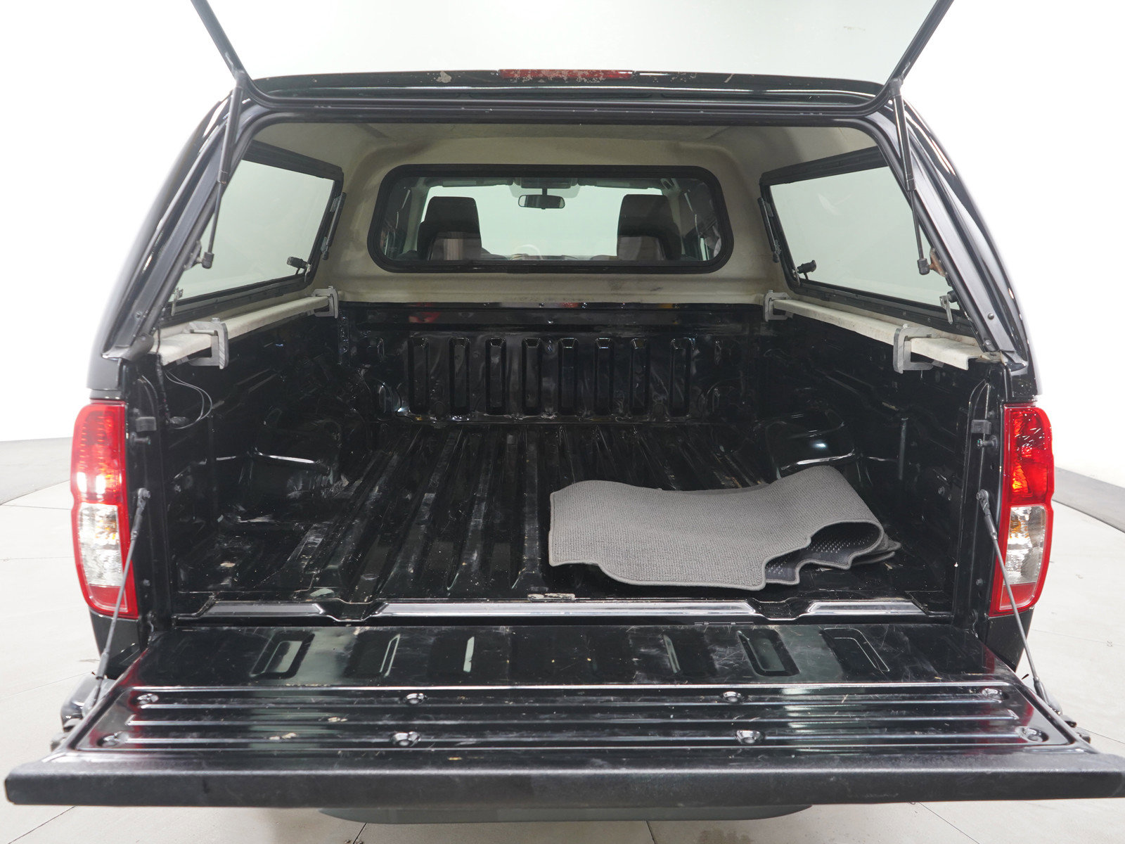 Used 2019 Nissan Frontier S image 15