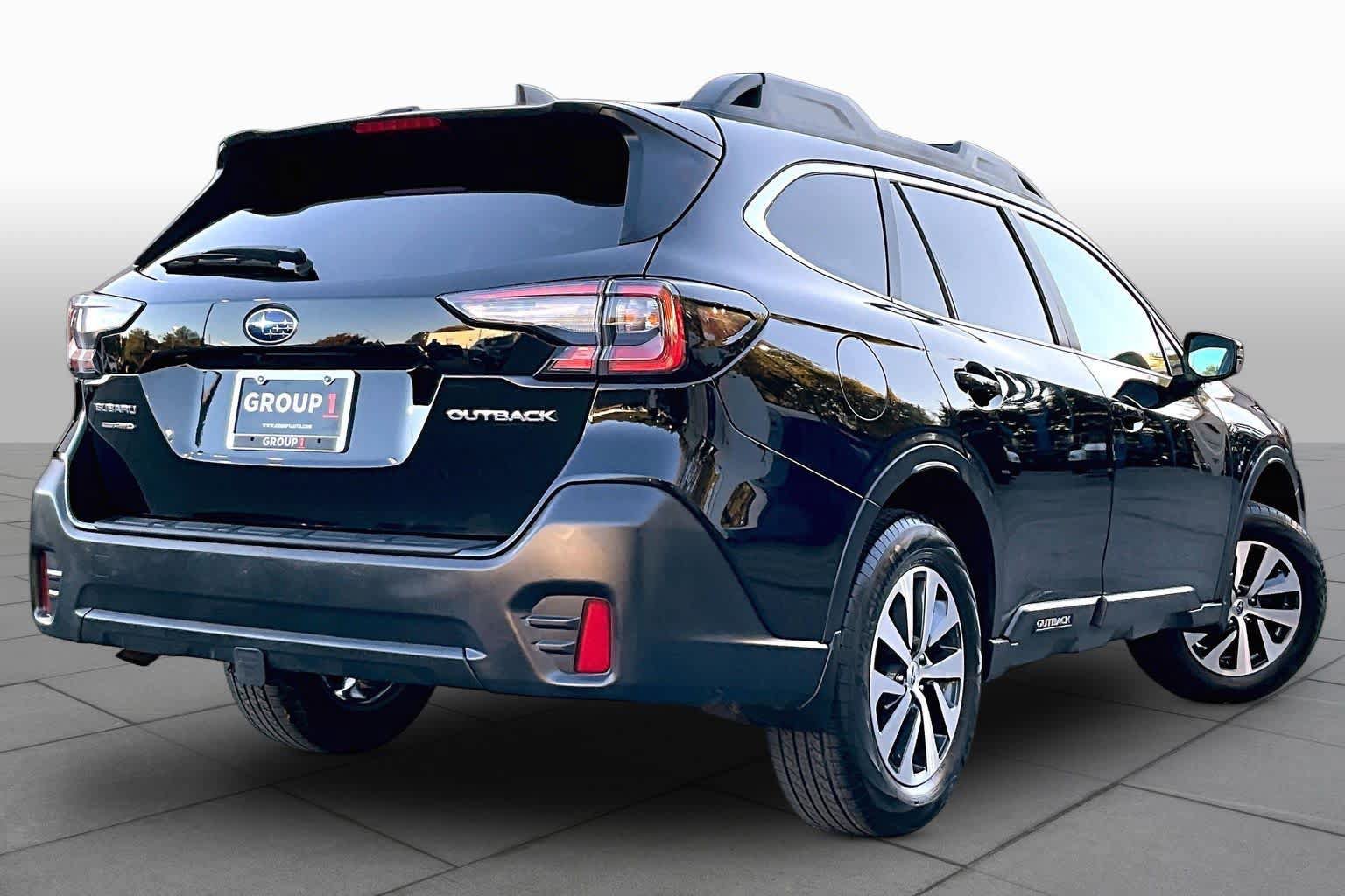 Used 2022 Subaru Outback Premium AWD/4WD image 13