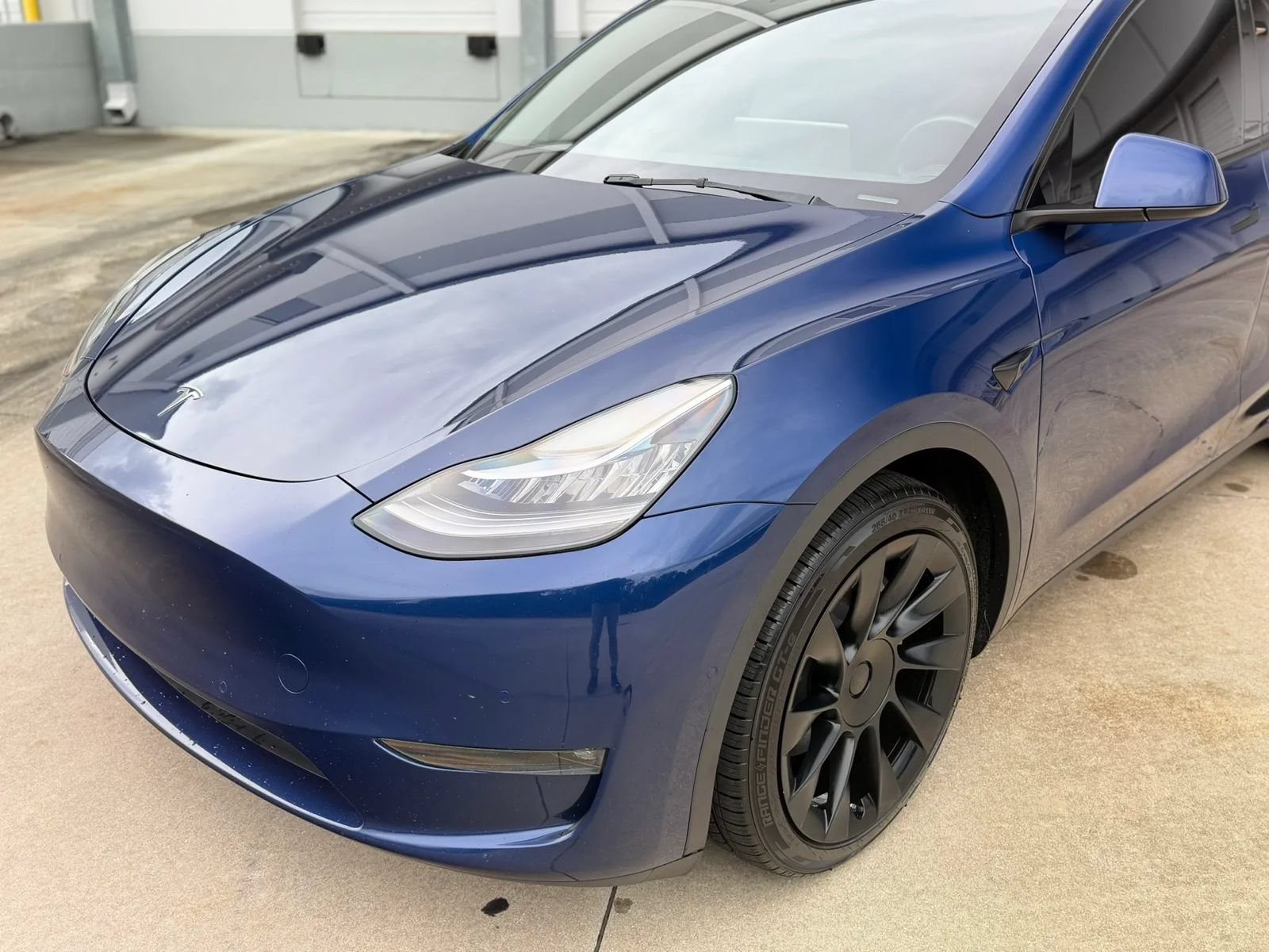 Used 2022 Tesla Model Y Long Range AWD/4WD image 2
