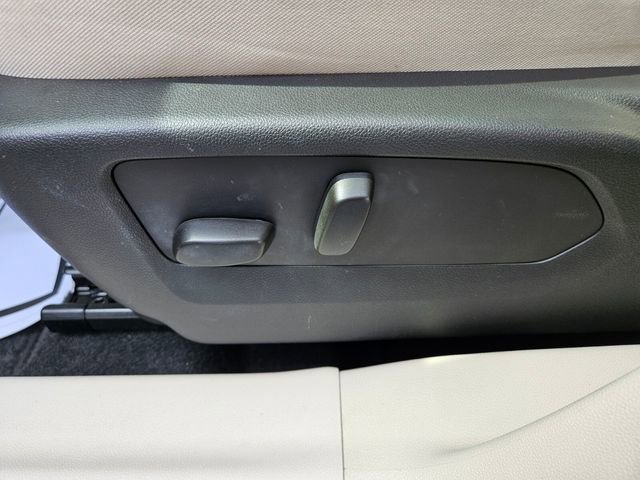 Used 2022 Buick Envision Avenir w/ Technology Package II image 9