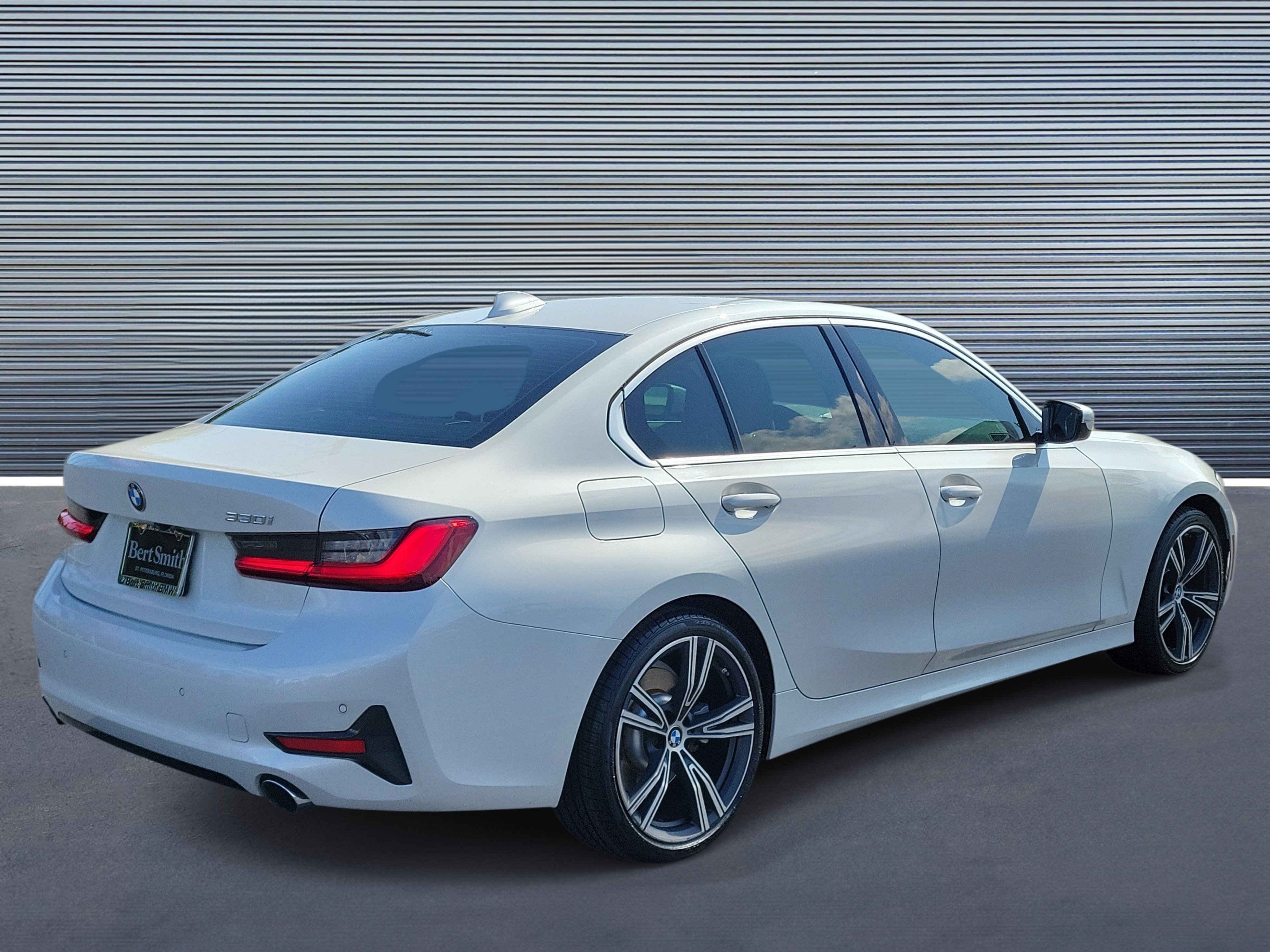 Used 2021 BMW 330i Sedan w/ Premium Package RWD image 3