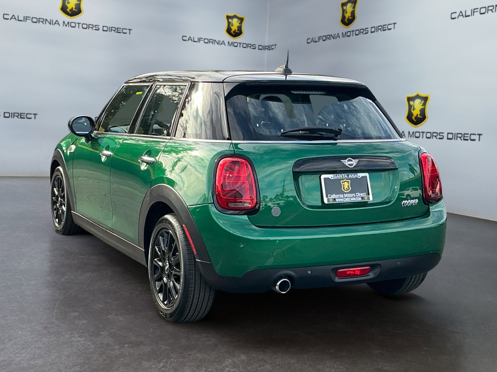Used 2020 MINI Cooper 4-Door Hardtop FWD image 7