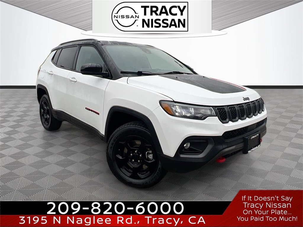 Used 2024 Jeep Compass Trailhawk image 1