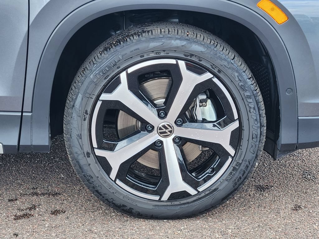 New 2025 Volkswagen Tiguan SE AWD/4WD image 29