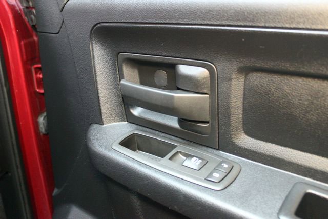 Used 2015 RAM 2500 Tradesman w/ Chrome Appearance Group image 9