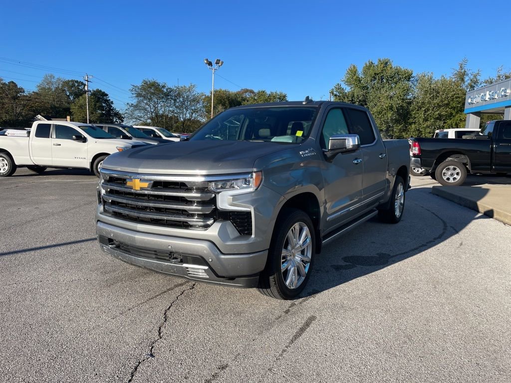 Used 2024 Chevrolet Silverado 1500 High Country w/ Technology Package image 4