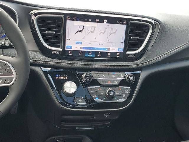 New 2027 Chrysler Pacifica Select AWD/4WD image 14