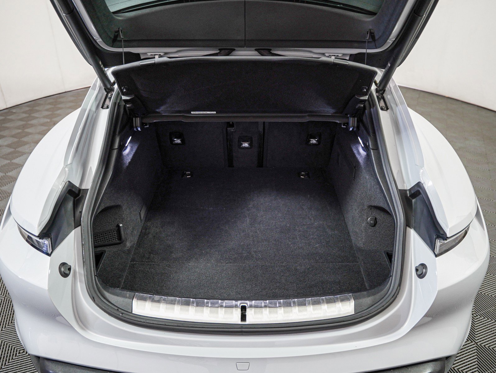 Certified 2023 Porsche Taycan 4S image 24