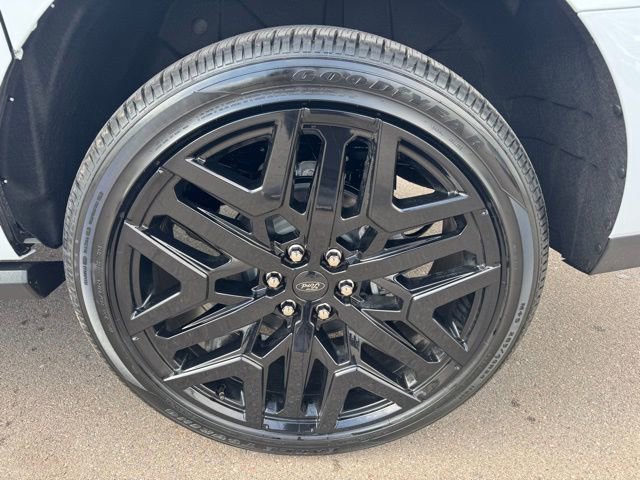 New 2026 Ford Expedition Max Platinum w/ Stealth Performance Package image 11