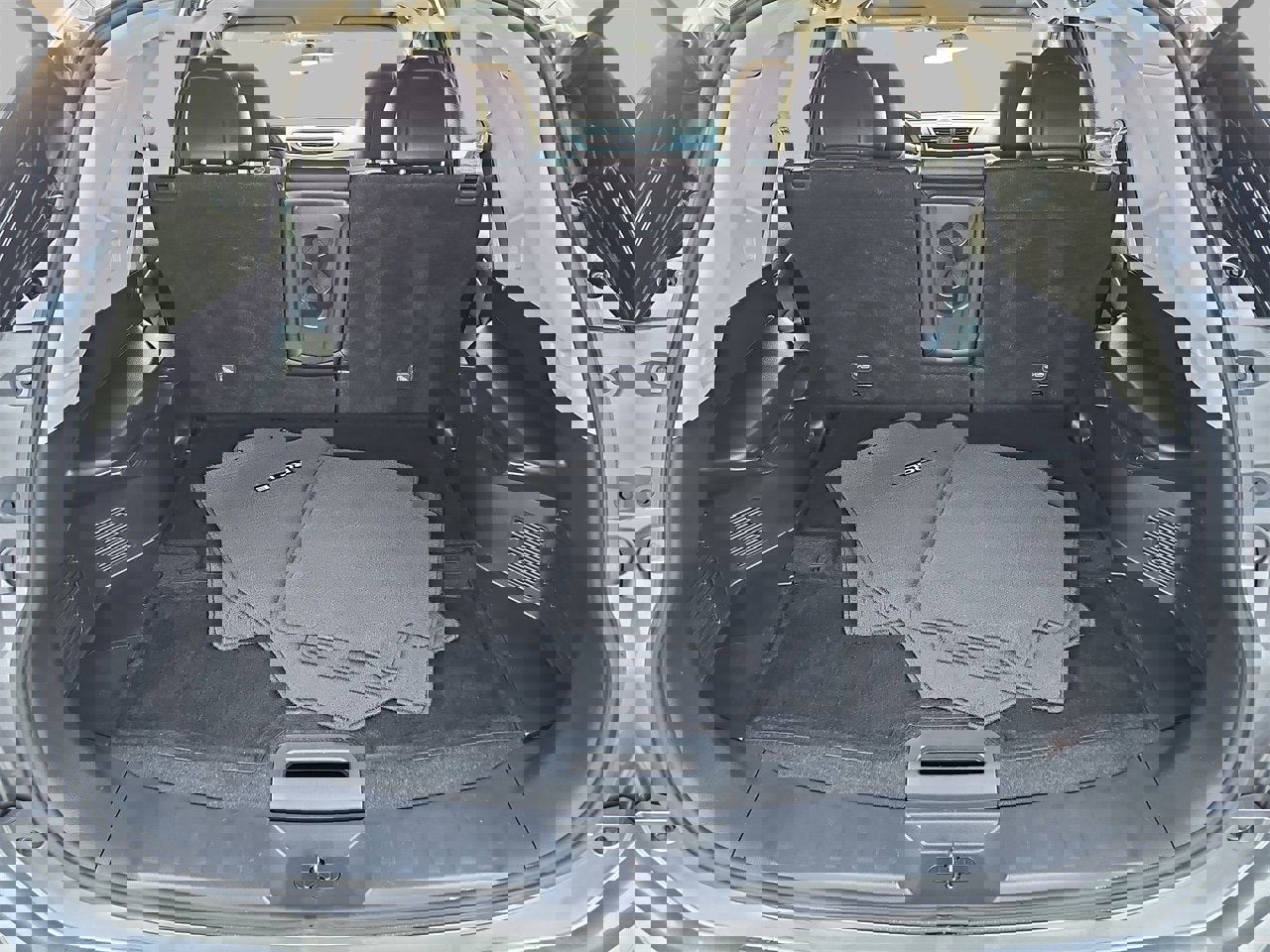 Used 2016 Nissan Rogue SL w/ SL Premium Package image 12