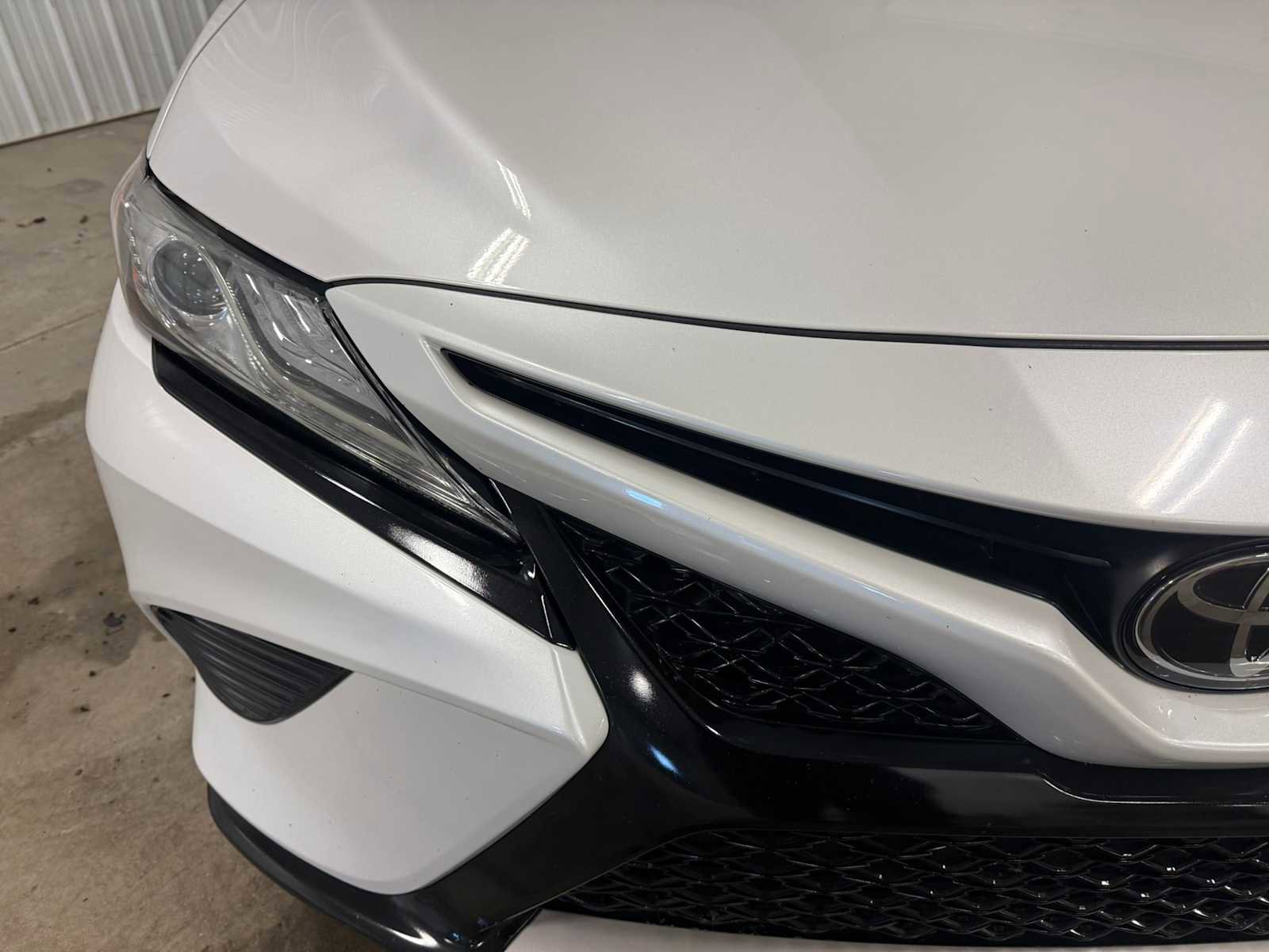 Used 2019 Toyota Camry XSE w/ Navigation Package image 4