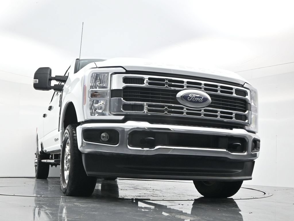 Used 2025 Ford F350 XLT AWD/4WD image 48