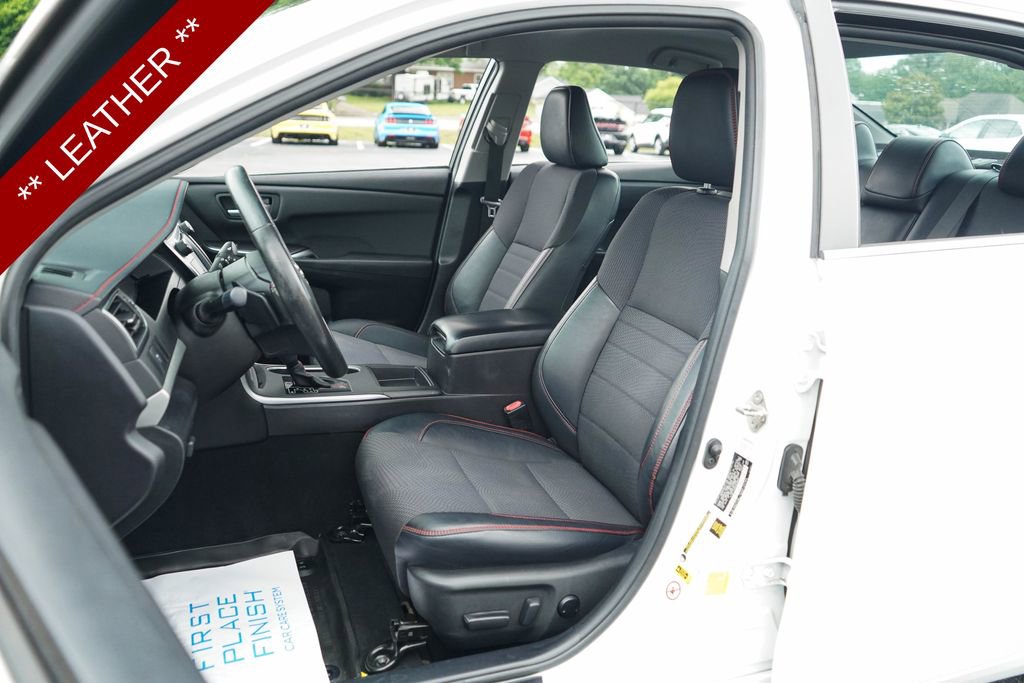 Used 2017 Toyota Camry SE FWD image 6