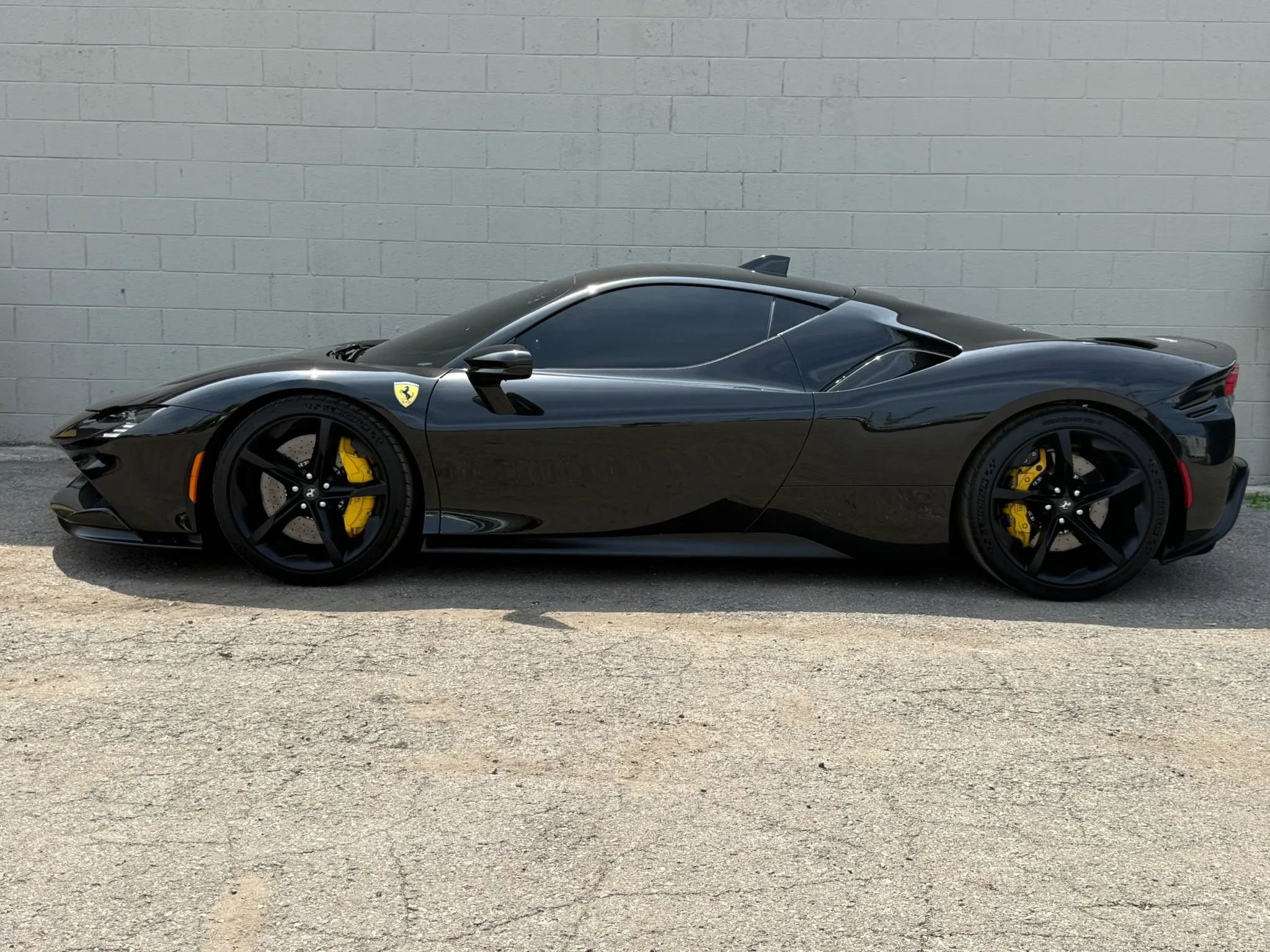 Used 2021 Ferrari SF90 Stradale AWD/4WD image 8