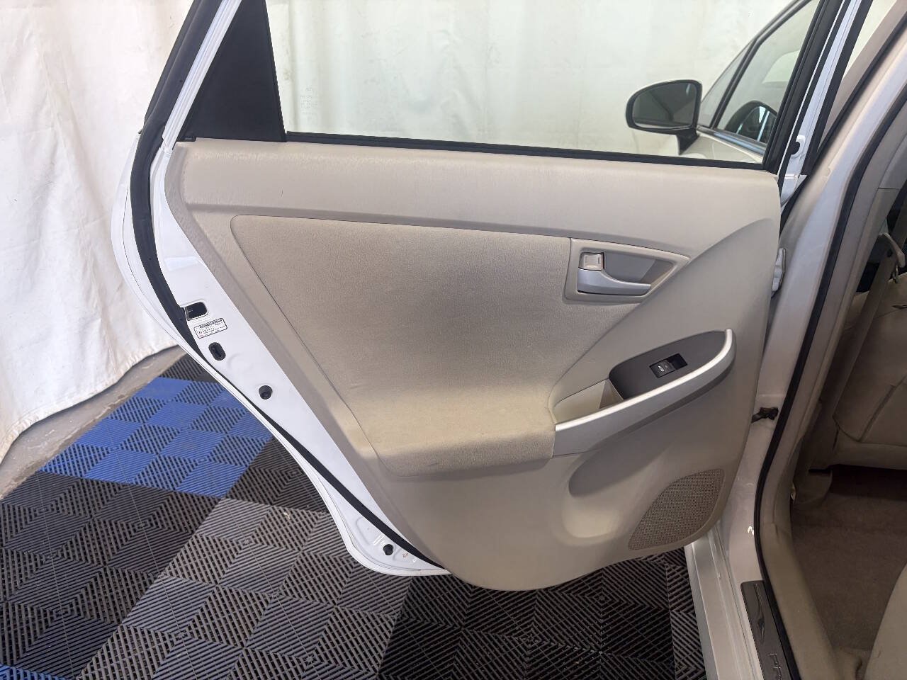 Used 2010 Toyota Prius Five FWD image 9