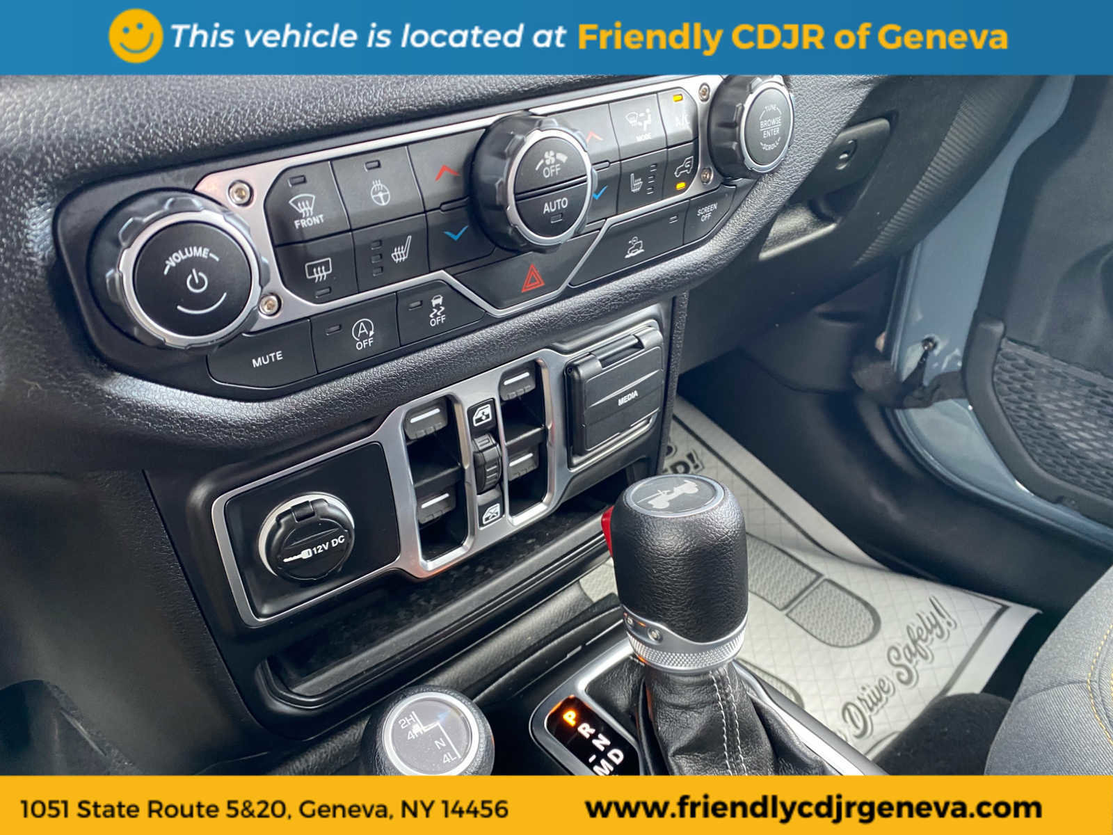 Used 2025 Jeep Wrangler Sport S image 19