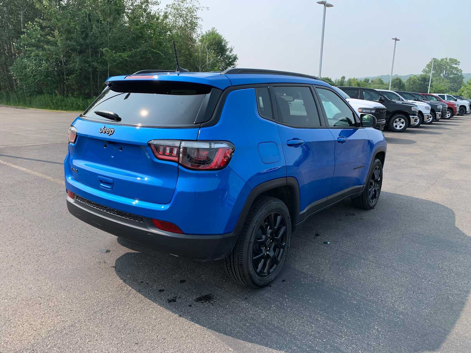 New 2026 Jeep Compass Latitude AWD/4WD image 5