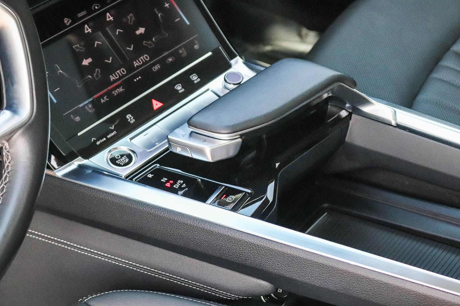 Certified 2024 Audi Q8 e-tron Premium Plus AWD/4WD image 21