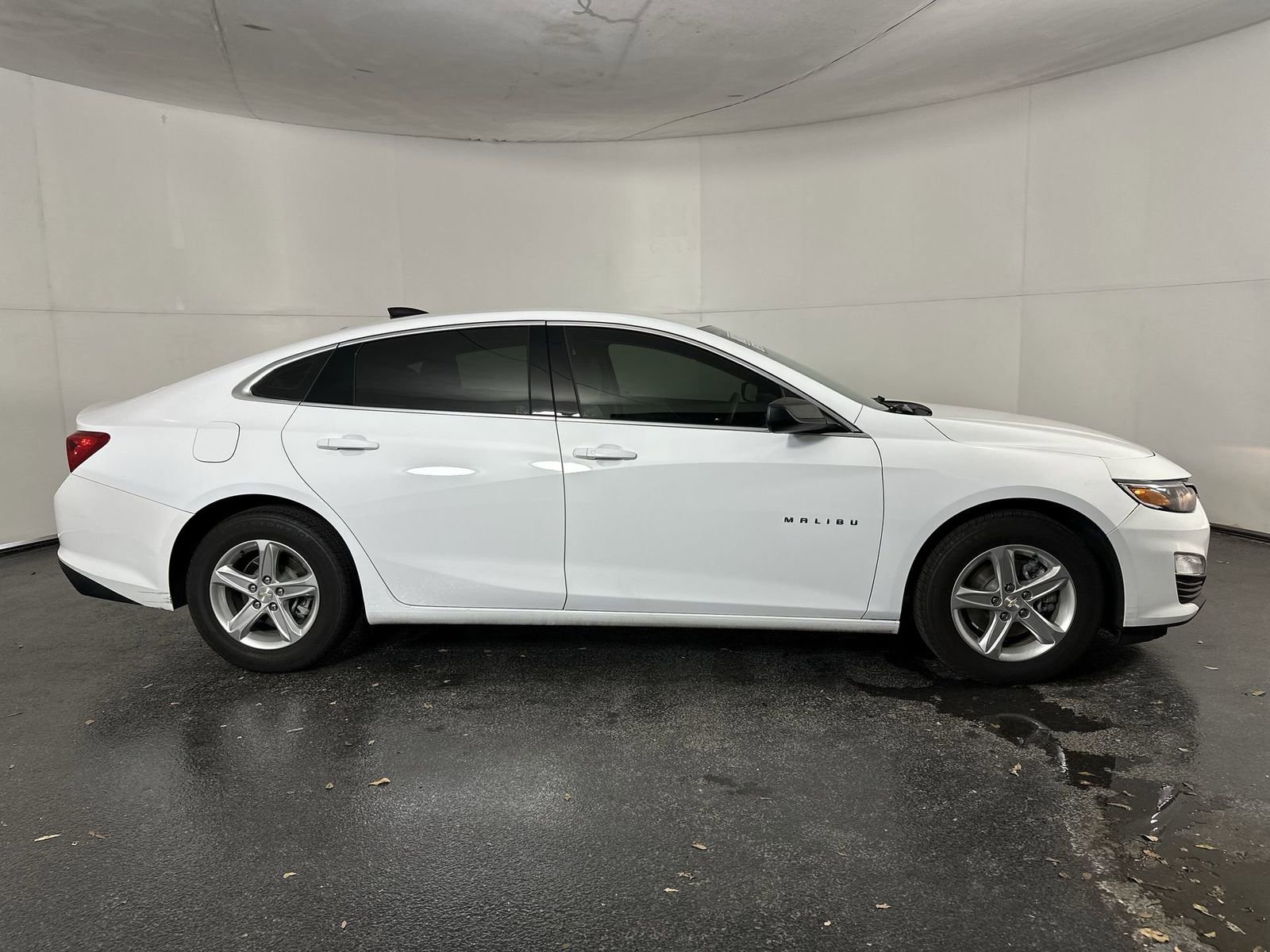 Used 2021 Chevrolet Malibu LS image 13