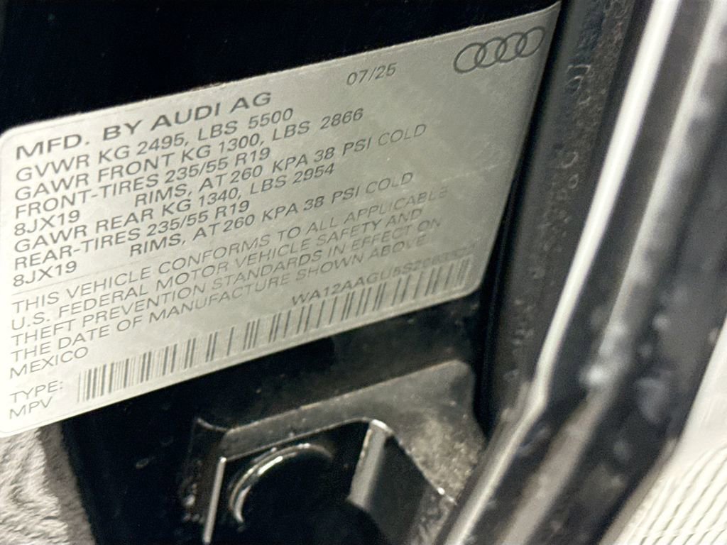Used 2025 Audi Q5 Premium Plus w/ Premium Plus image 35