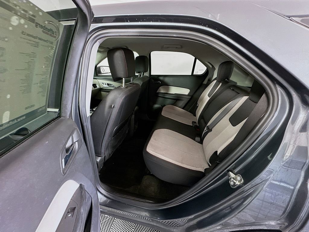 Used 2017 Chevrolet Equinox LS image 21