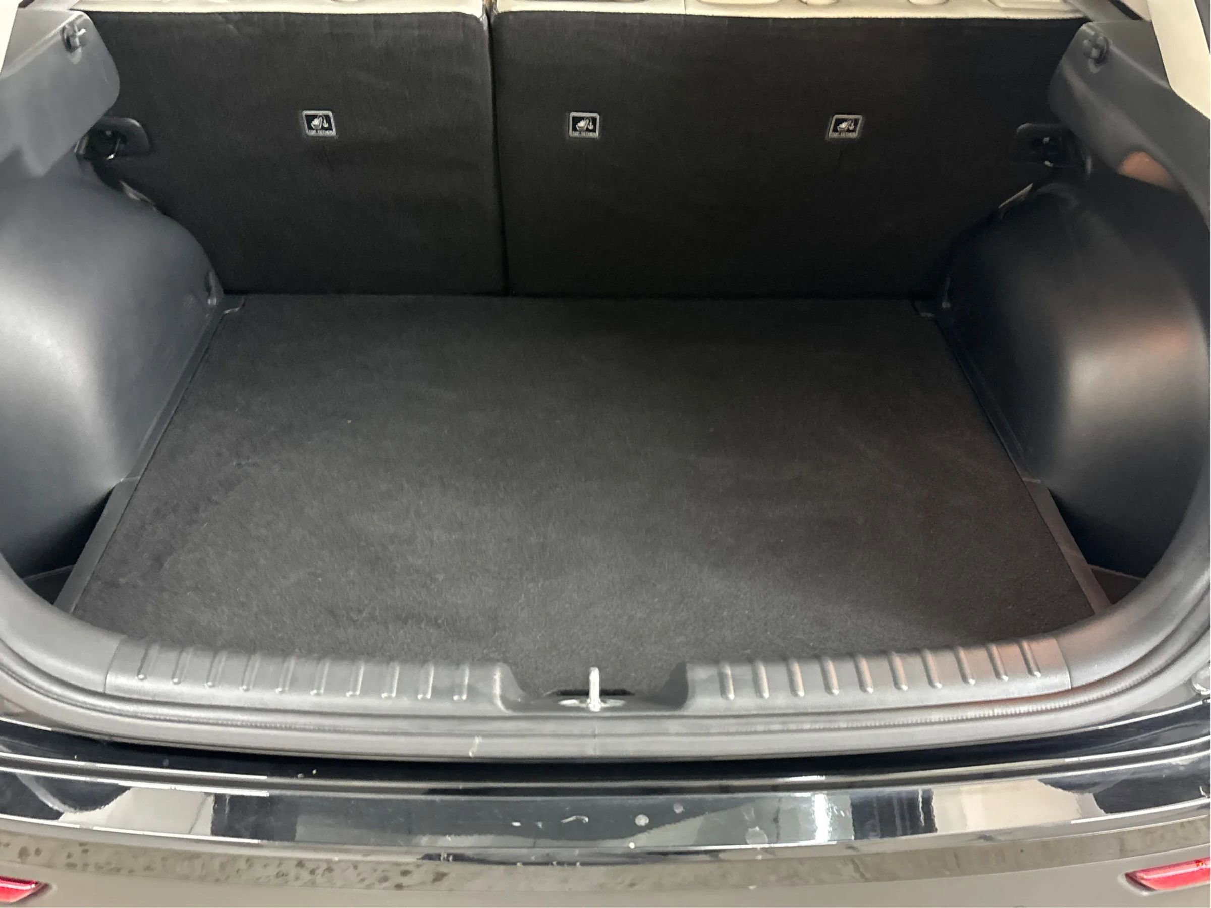 Used 2023 Kia Niro EX image 16