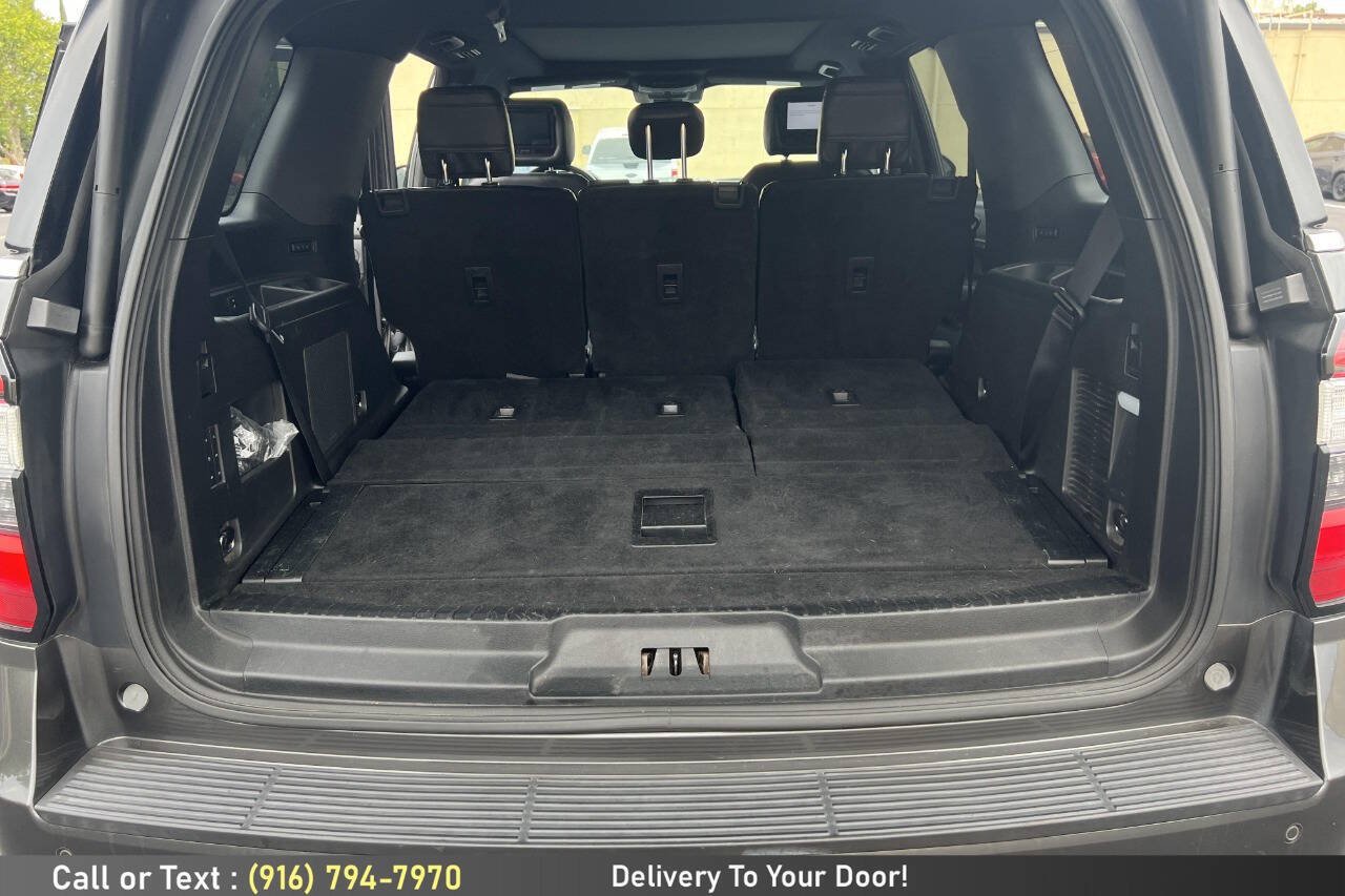 Used 2018 Ford Expedition Limited w/ Equipment Group 301A AWD/4WD image 12