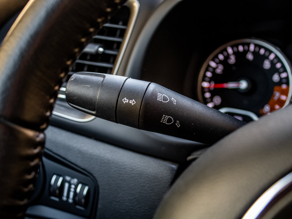 Used 2023 Jeep Renegade Limited AWD/4WD image 27