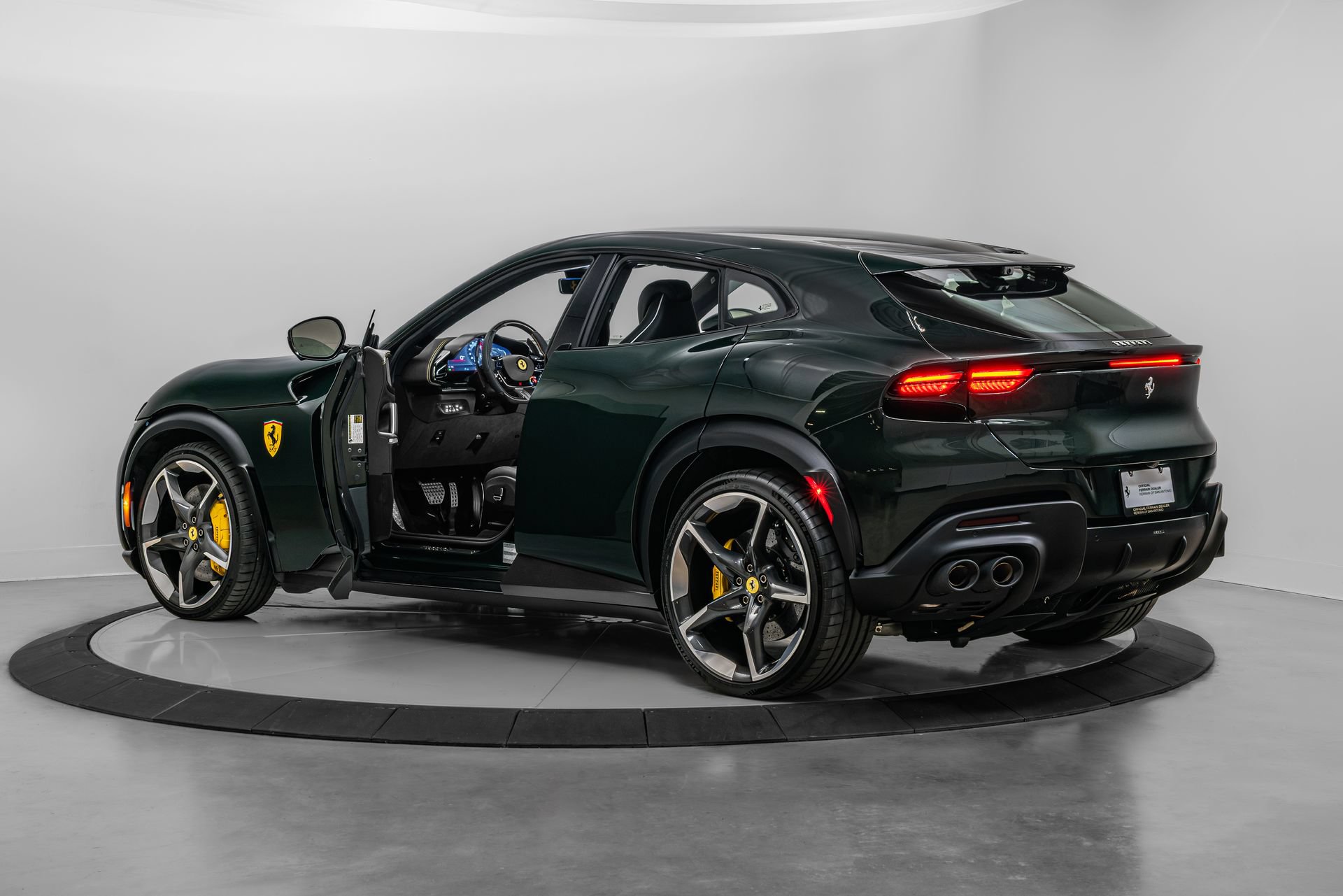 Used 2026 Ferrari Purosangue AWD/4WD image 2