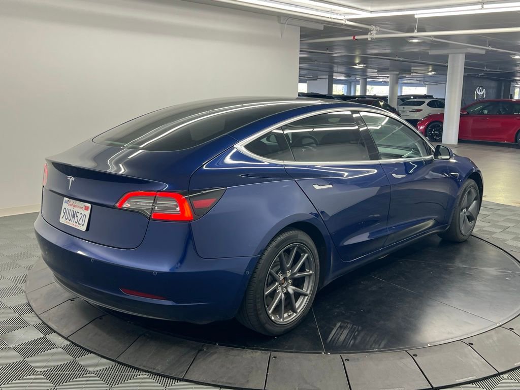 Used 2018 Tesla Model 3 Long Range image 4