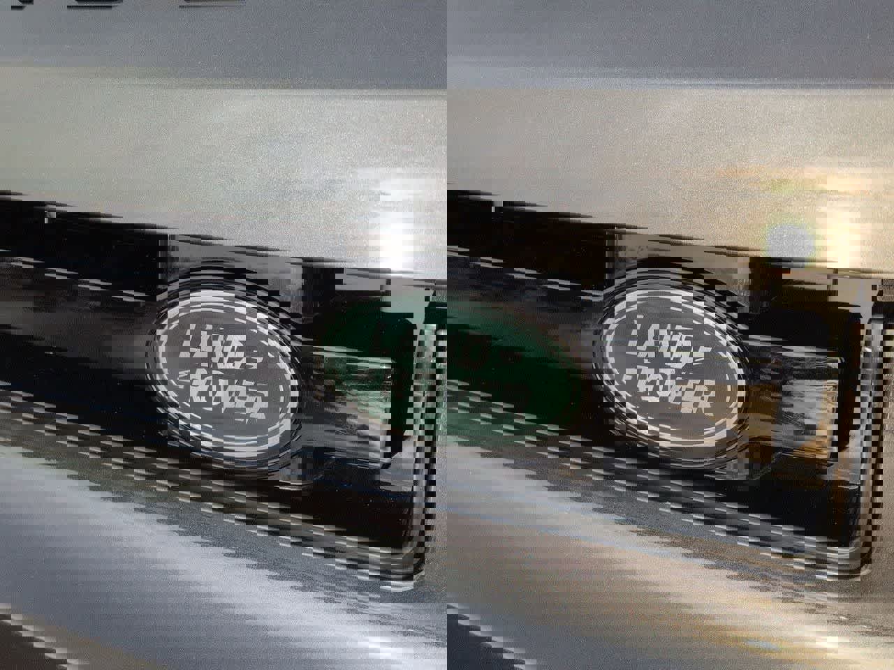 Used 2024 Land Rover Defender 130 S image 11