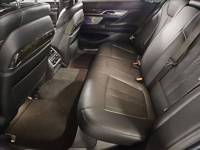 Used 2017 BMW ALPINA B7 xDrive AWD/4WD image 20