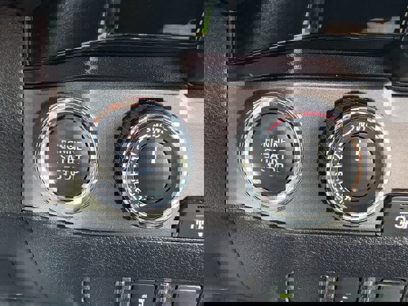 Used 2017 Toyota Tacoma TRD Off-Road w/ Premium & Technology Package image 18