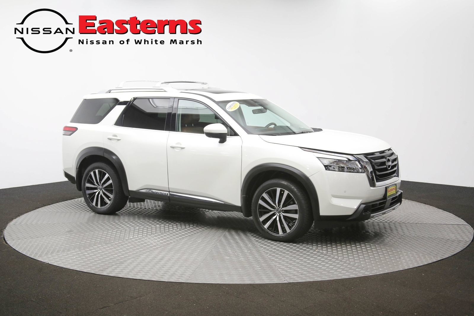 Used 2023 Nissan Pathfinder Platinum AWD/4WD image 51