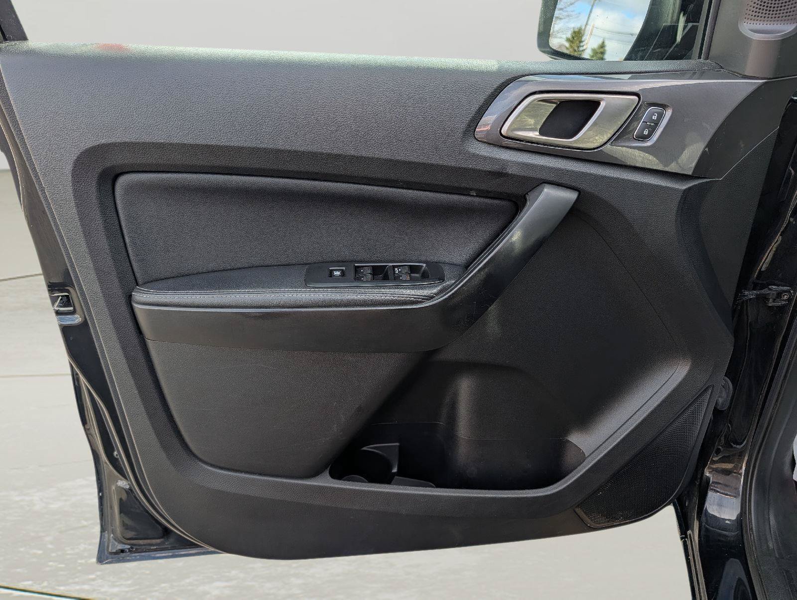 Used 2019 Ford Ranger Lariat w/ Technology Package AWD/4WD image 9