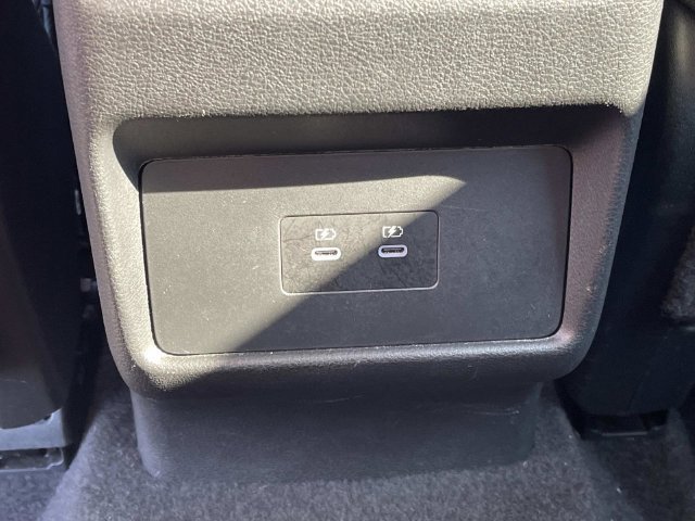 Used 2025 Nissan Rogue SV AWD/4WD image 17
