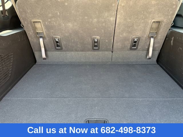 Used 2025 Chevrolet Suburban Z71 image 11