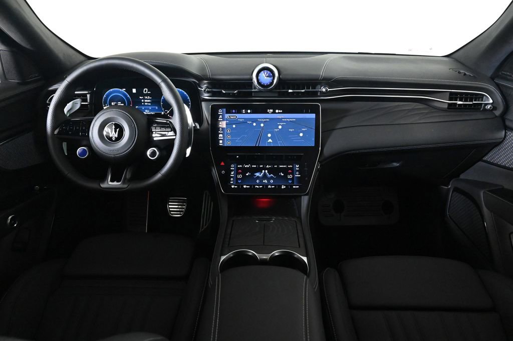New 2025 Maserati Grecale Modena image 9