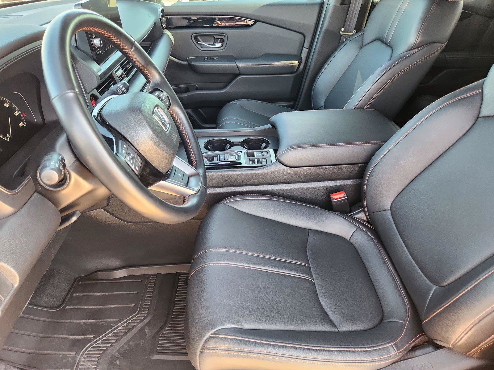 Used 2025 Honda Pilot TrailSport image 10