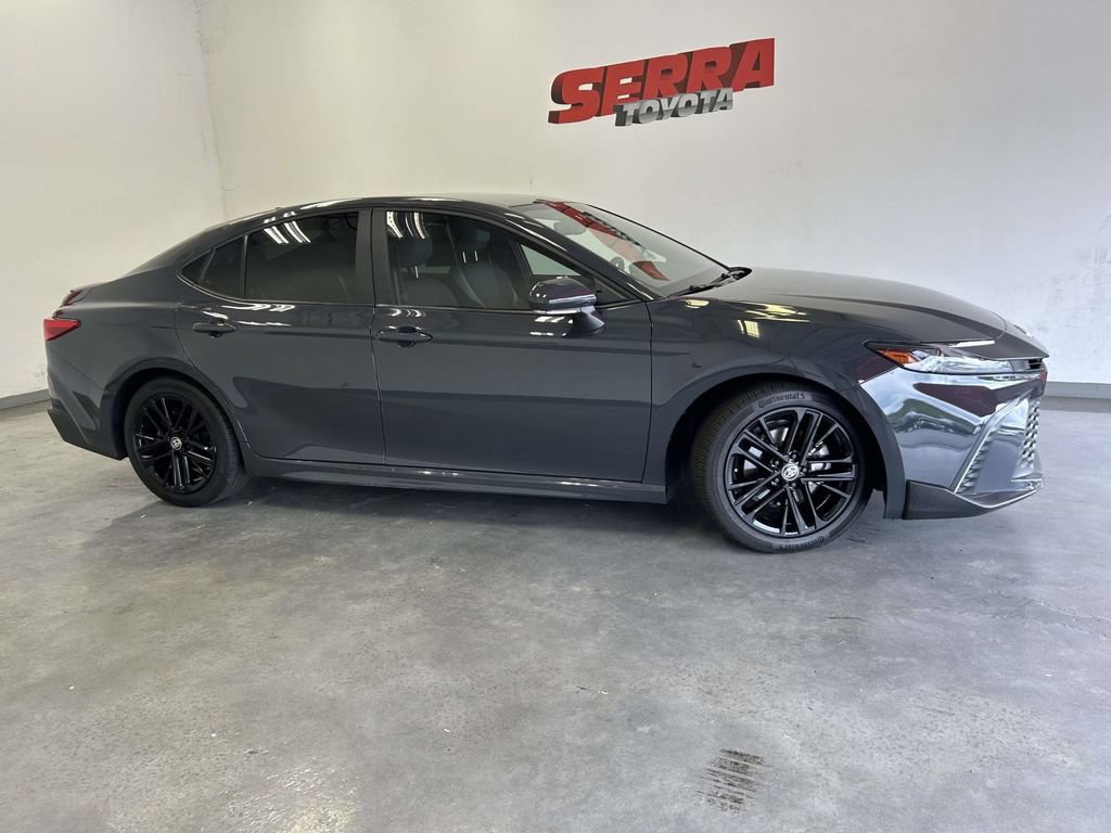 Used 2025 Toyota Camry SE w/ Convenience Package FWD video 2