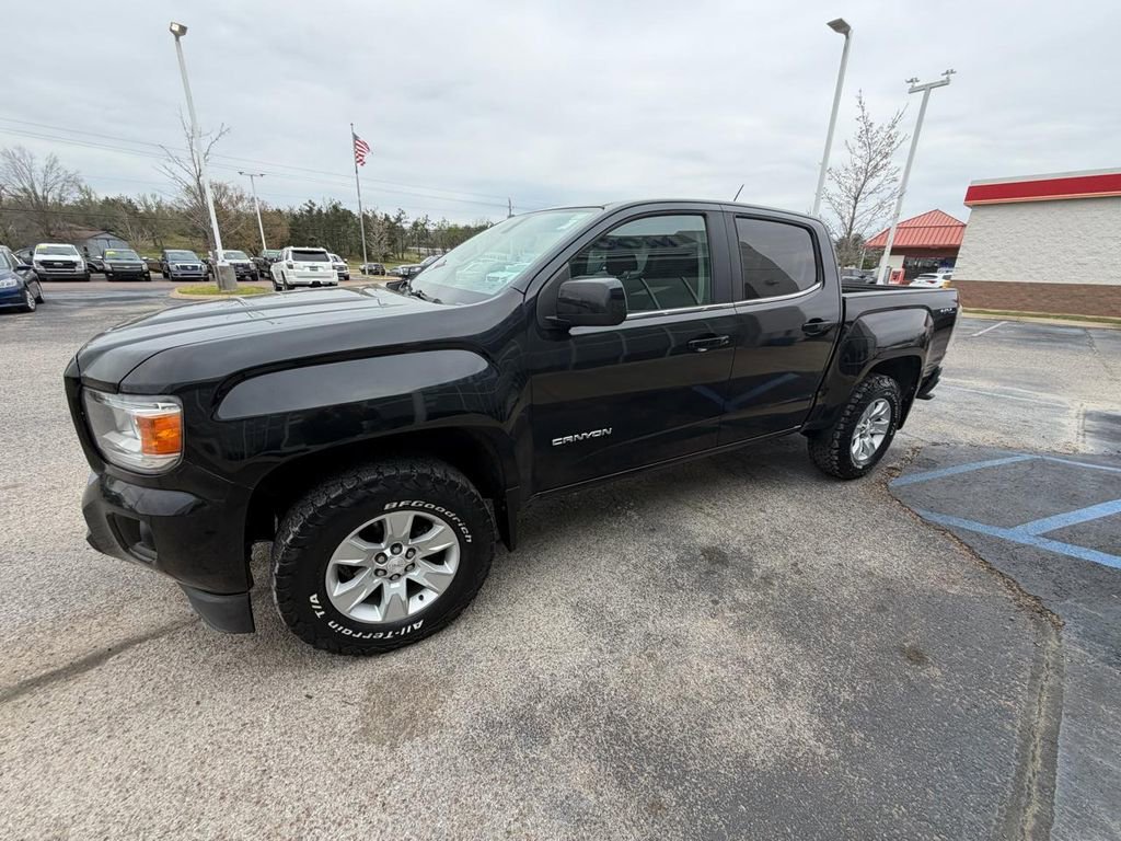 Used 2015 GMC Canyon SLE image 3