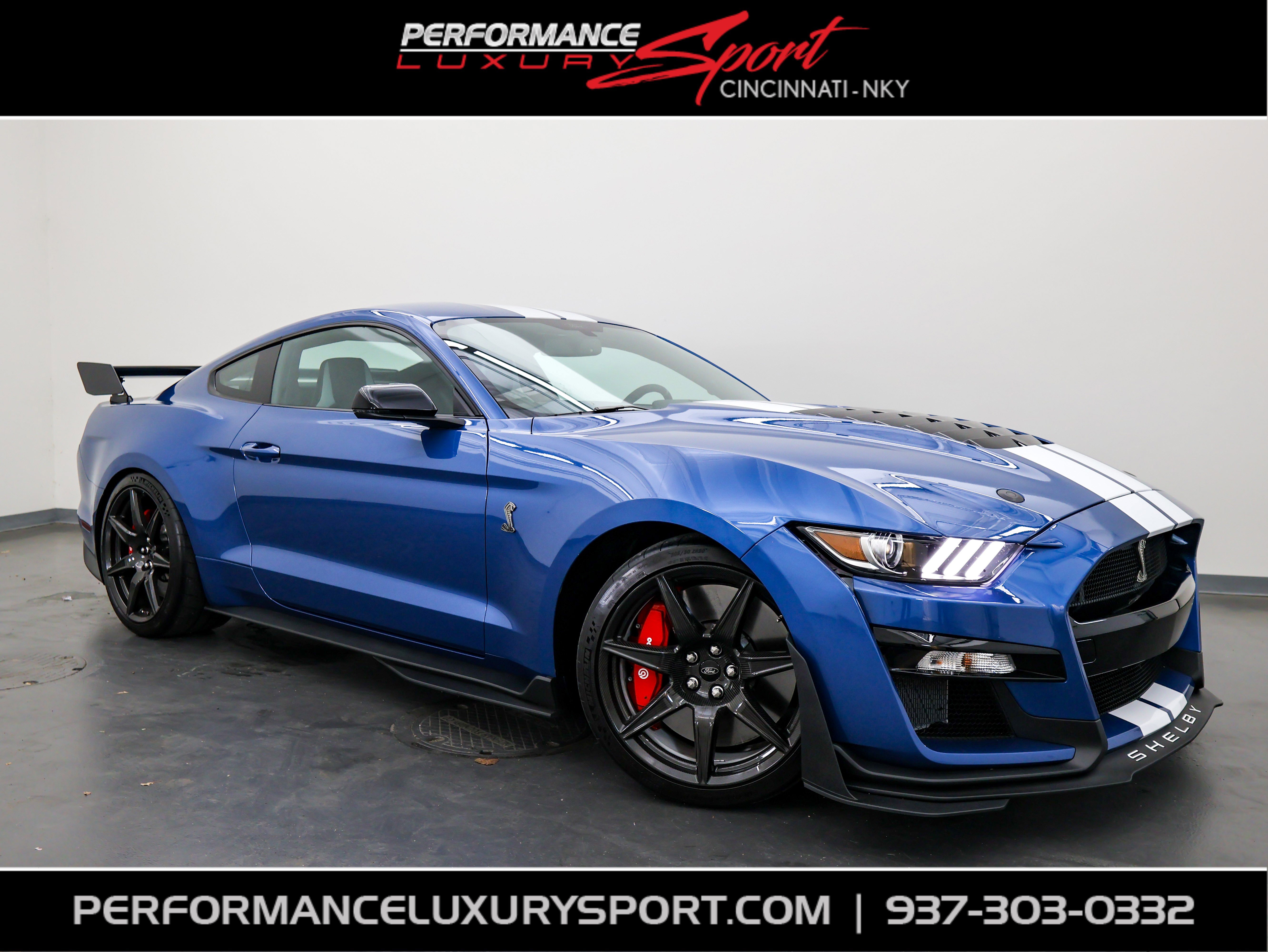 Used 2020 Ford Mustang Shelby GT500 w/ Carbon Fiber Track Pack RWD image 1