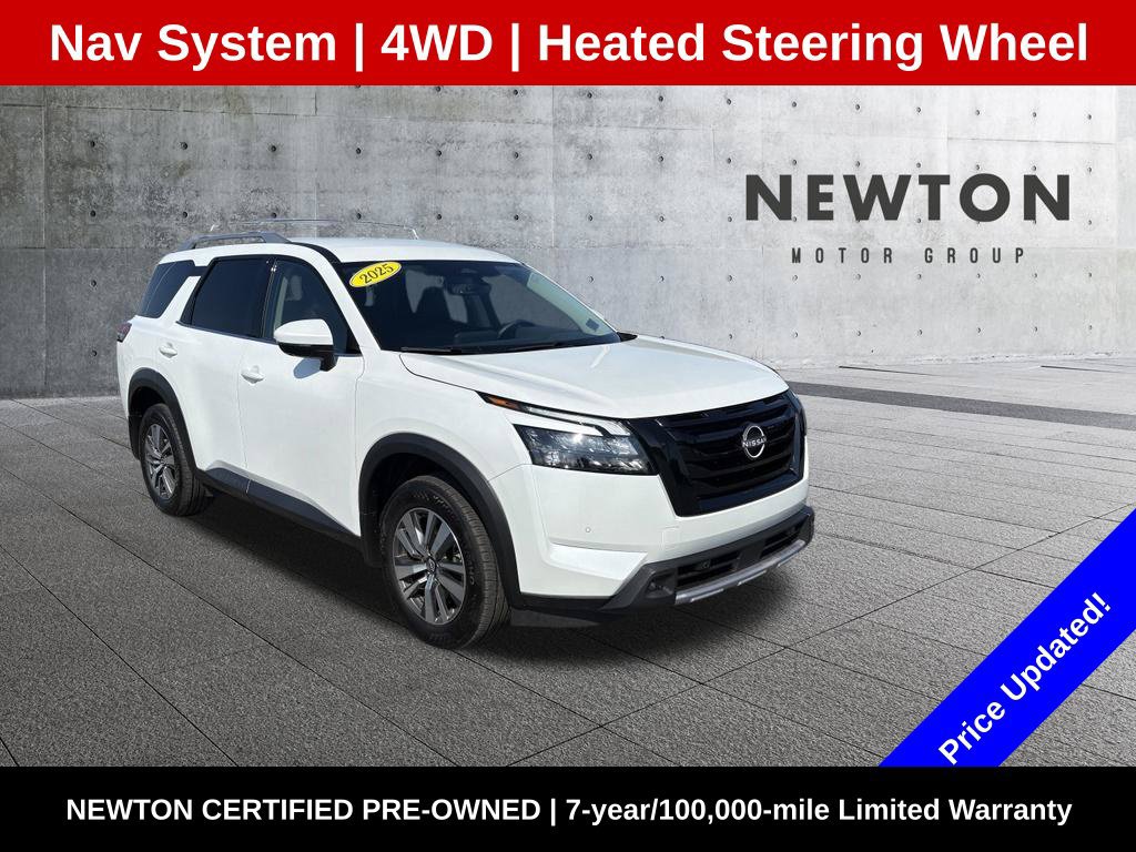 Used 2025 Nissan Pathfinder SL w/ Black Appearance Package